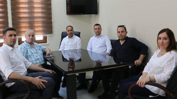 Biga TSO Eğitim Komisyonu İlçe Milli Eğitim Müdürü Erkan Bilen´i ziyaret etti.