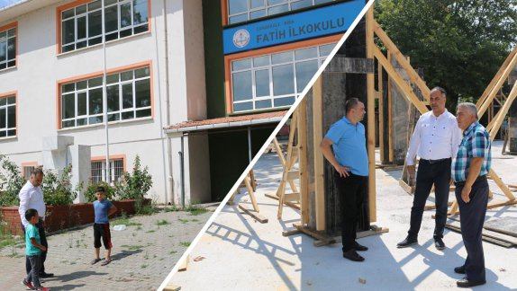 İlçe Milli Eğitim Müdürü Erkan Bilen Biga Ticaret Borsası Anaokulu ve Fatih İlkokulunda incelemelerde bulundu.