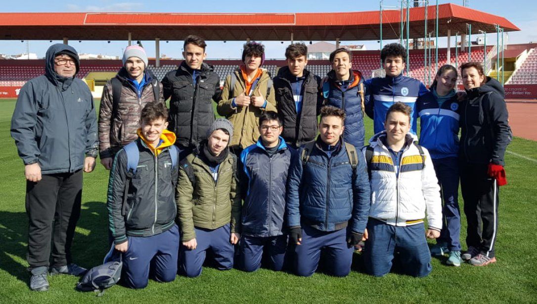 Mehmet Akif Ersoy Anadolu Lisesi Atletizm Takımı İl Şampiyonu
