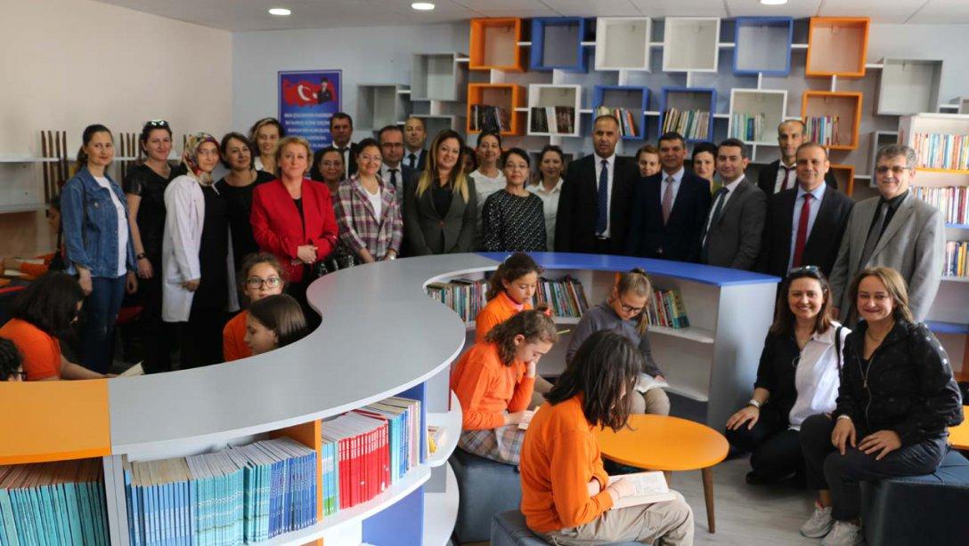 Biga Ortaokulu Z-Kütüphanesi Açılışı Yapıldı