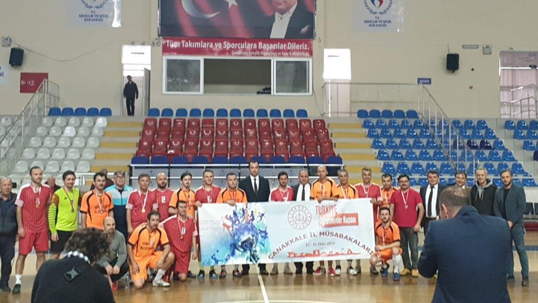 Biga İlçe Milli Eğitim takımları Türkiye Öğretmenler Kupası masa tenisi, kadın voleybol ve futsal turnuvalarında il şampiyonu oldular.