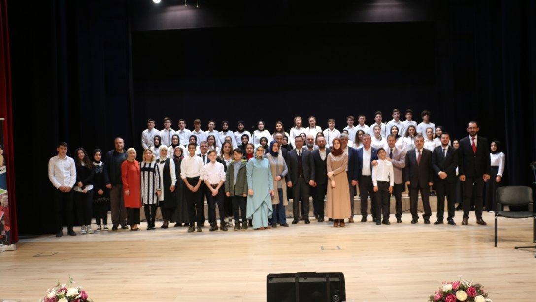 Mevlana Anma Haftası İlçemizde Biga Atatürk Kültür Merkezinde düzenlenen programla kutlandı