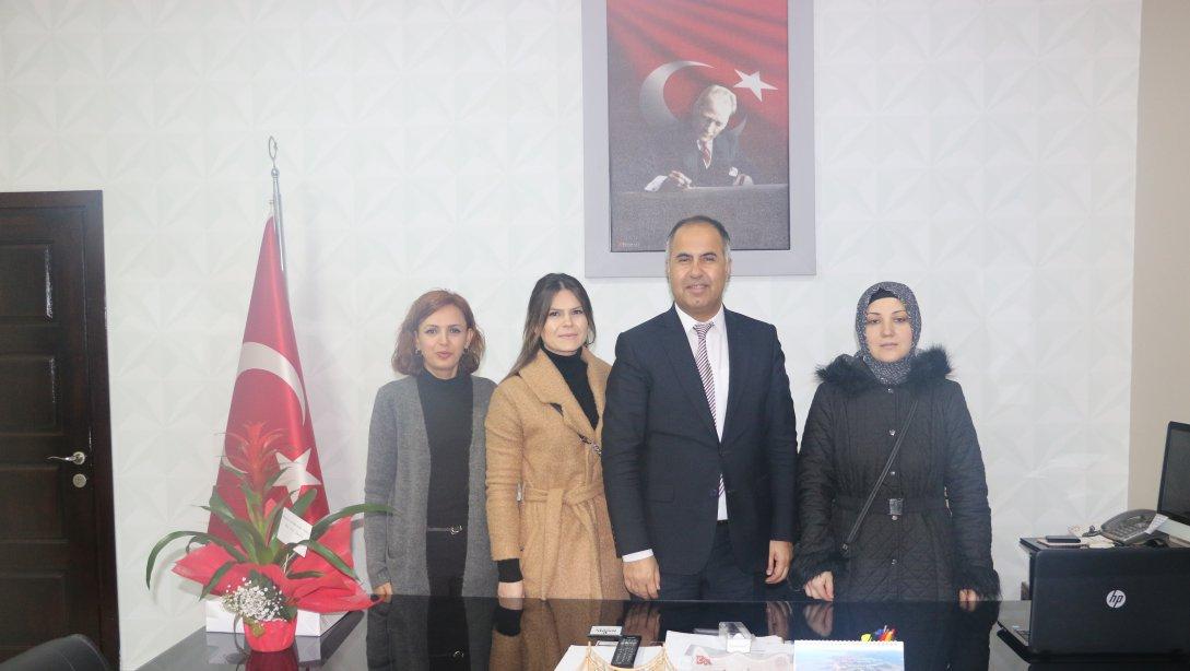 Karabiga Mustafa Kemal İlkokulu Okul Aile Birliği Yönetimi İlçe Milli Eğitim Müdürümüz Erkan BİLEN'i makamında ziyaret etti