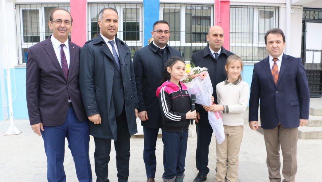 Kaymakam Mustafa CAN, Belediye Başkanı Bülent ERDOĞAN ve İlçe Milli Eğitim Müdürümüz Erkan BİLEN İkili öğretim yapan okulları ziyaret ettiler. 