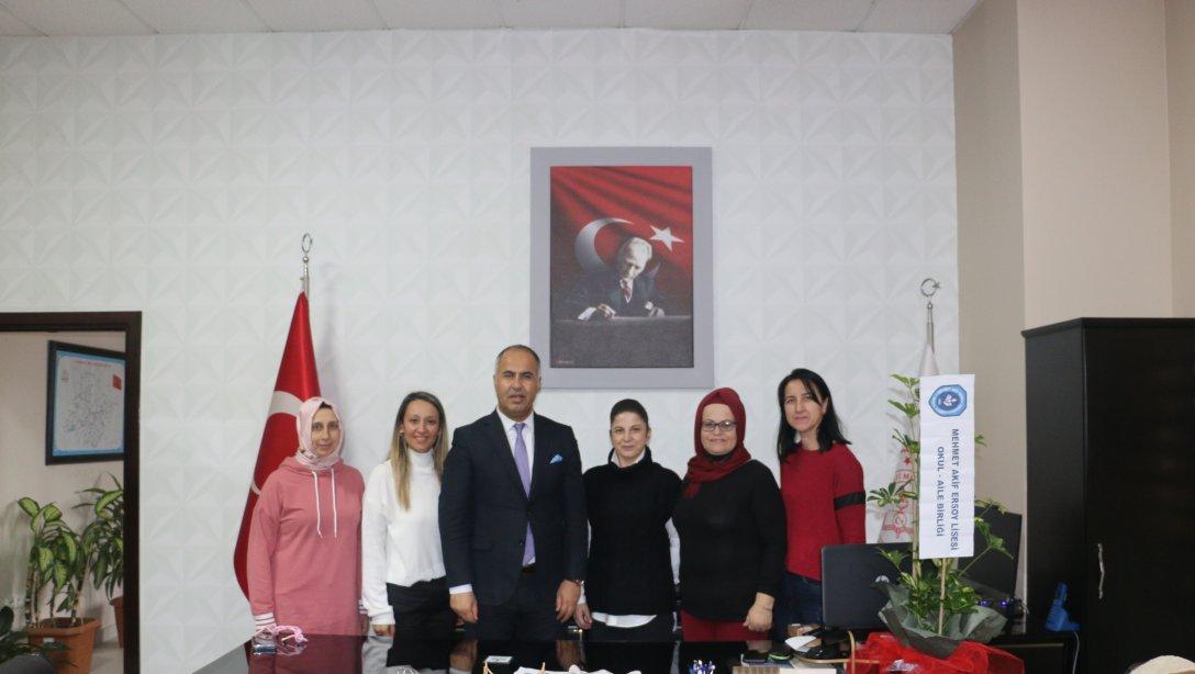 Mehmet Akif Ersoy Anadolu Lisesi Okul Aile Birliği Yönetimi İlçe Milli Eğitim Müdürümüz Erkan BİLEN'i makamında ziyaret etti