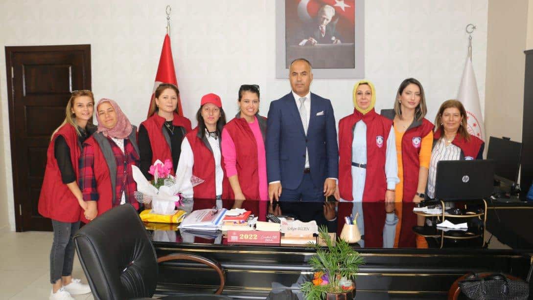Biga Gönüllü Kadınlar Dayanışma Derneğinden İlçe Milli Eğitim Müdürümüz Erkan Bilen'e ziyaret