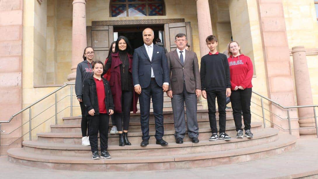 Biga Atatürk Anadolu Lisesi öğrencilerinden İlçe Milli Eğitim müdürümüz Erkan Bilen'e ziyaret