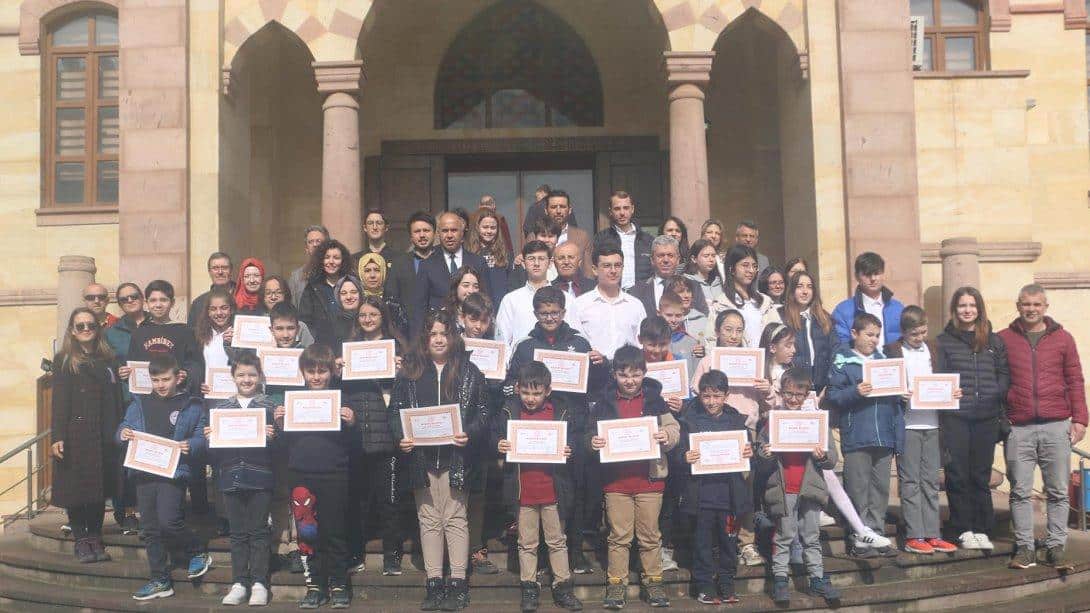 Türkiye Okullar Arası Zekâ Oyunları Şampiyonasında Bölge Finallerine Katılmaya Hak Kazanan Öğrenciler Ödüllendirildi