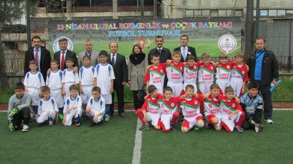 Minikler Halı Saha Futbol Turnuvası başladı.