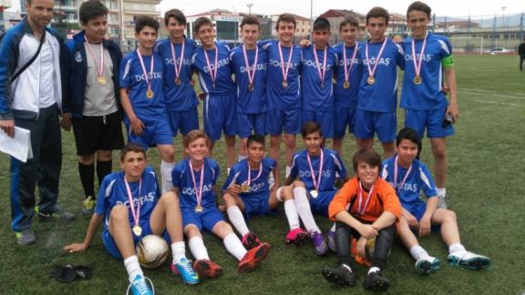 Biga Ortaokulu Futbol Takımı Yıldız Erkekler Kategorisinde Bölge Birincisi Oldu