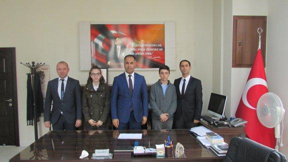 Tübitak Proje Yarışmasına Davet Edilen Gümüşçay Atatürk Ortaokulu Öğrencileri İlçe Milli Eğitim Müdürümüz Erkan BİLENi Ziyaret Etti