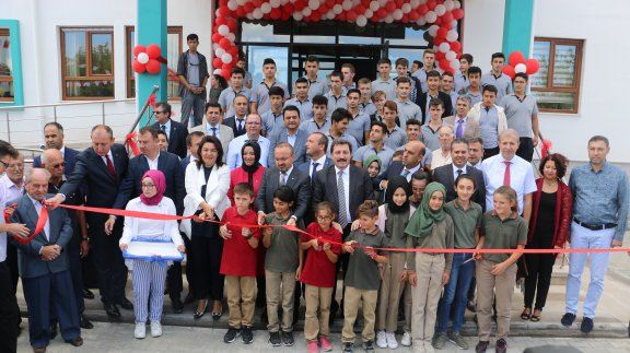  Biga Anadolu İmam Hatip Lisesi Fen ve Sosyal Bilimler Proje Okulu Törenle Açıldı