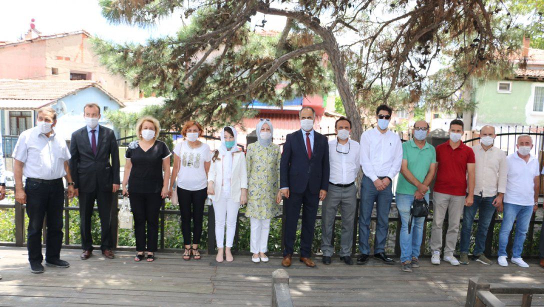15 Temmuz Şehitleri Anma, Demokrasi ve Milli Birlik Günü Etkinlikleri Kapsamında Biga Şehitliği Ziyaret Edildi