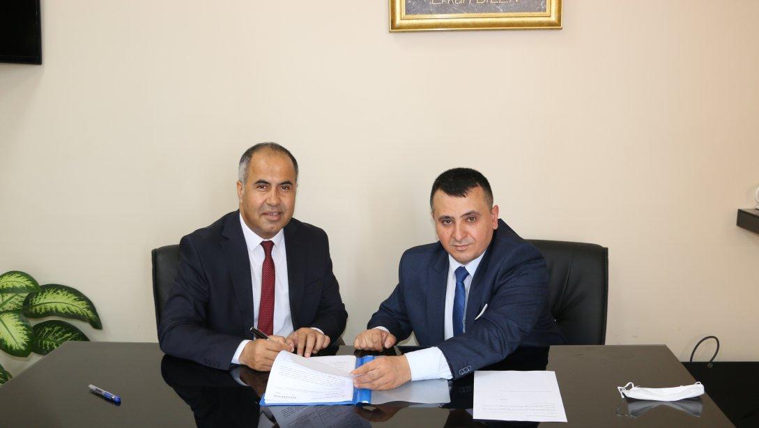 Biga İlçe Milli Eğitim Müdürlüğü ile Türkiye Halk Bankası A.Ş. arasında 3 yıllık Maaş Ödeme ve Banka Promosyon Protokolü imzalandı.