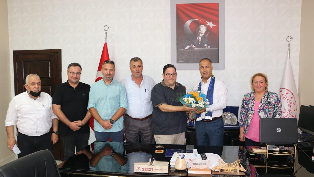 Biga Fenerbahçeliler Derneği Başkan ve  Yönetim Kurulu Üyeleri İlçe Milli Eğitim Müdürümüz Erkan BİLEN'i makamında ziyaret etti