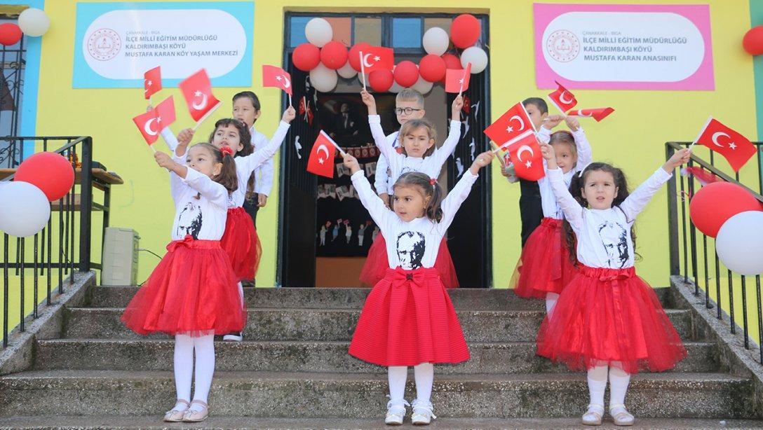 Kaldırımbaşı Köyü Mustafa Karan Köy Yaşam Merkezinde 29 Ekim Cumhuriyet Bayramı coşkuyla kutlandı