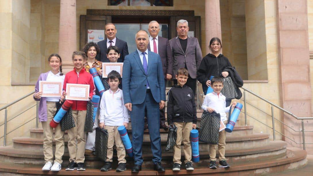 Hamdibey Ortaokulu ve Özel Biga Kampüs Koleji Öğrencileri Türkiye Zekâ Vakfı Bilgi Yarışmasında Türkiye Finallerinde