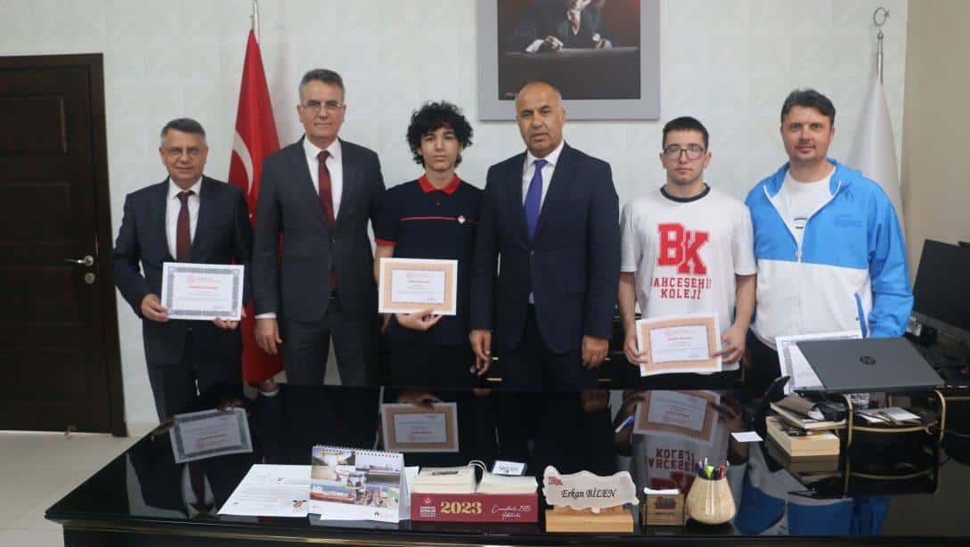 Bahçeşehir Koleji Fen Lisesi Modern Pentatlon takımından  Milli Eğitim Müdürümüz Erkan Bilen'e ziyaret