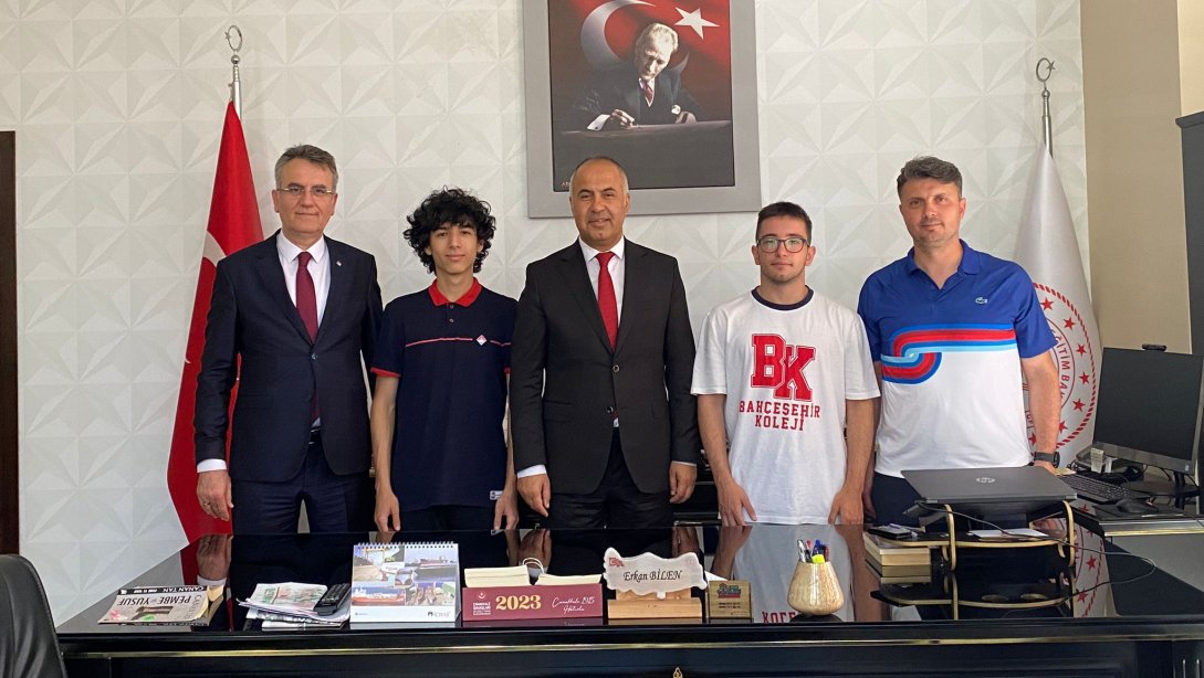 Bahçeşehir Koleji Fen Lisesi Modern Pentatlon takımından Milli Eğitim Müdürümüz Erkan Bilen'e ziyaret