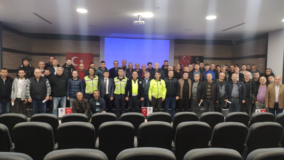 Taşımalı Eğitim Kapsamında Taşıma Yapan Araç Şoförlerine Eğitim Semineri Verildi.